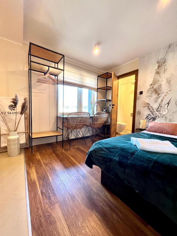 "Ku Sloncu" -Pokoje& Apartamenty - Jastrzębia Góra المظهر الخارجي الصورة