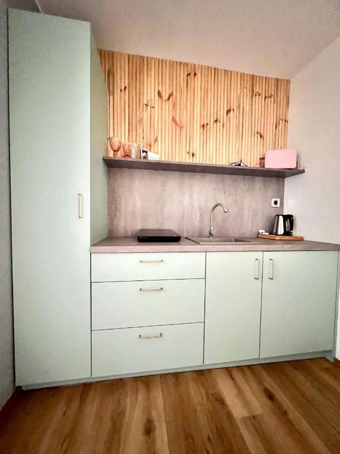 "Ku Sloncu" -Pokoje& Apartamenty - Jastrzębia Góra المظهر الخارجي الصورة